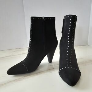 Universal Thread Lona Micro Suede Studded Heeled Ankle Boots Sz 9.5